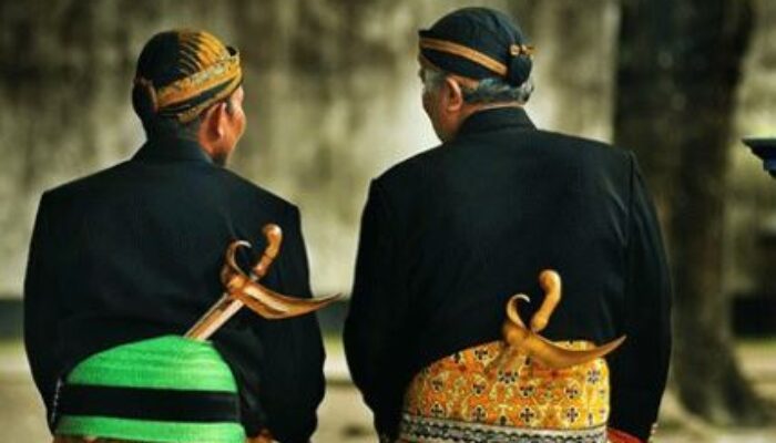 Sejarah Bahasa Jawa,  Bahasa Jawa Kuno dan Baru